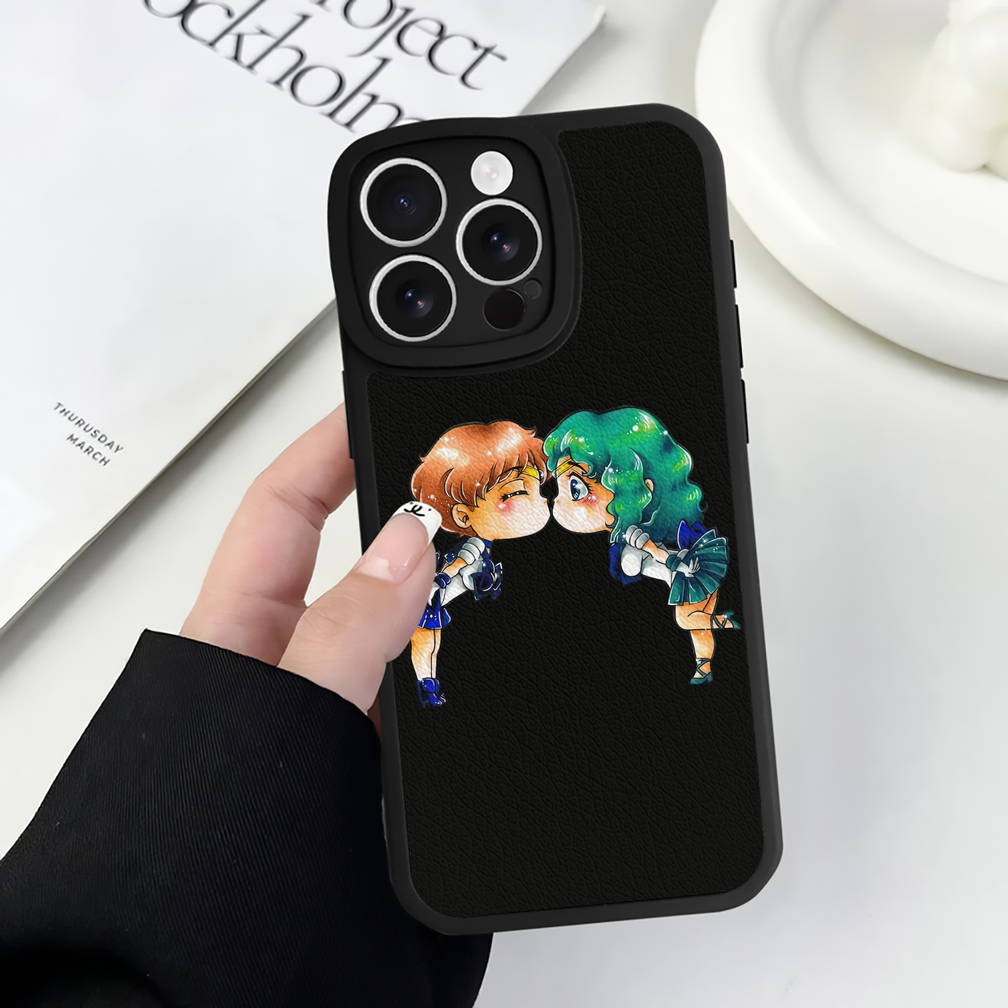 （画像用） 美少女戦士セーラームーン 天王はるか Sailor Moon Tenoh Haruka 【iPhone 16シリーズ対応】シリコンスマホケース（レザー調） 材質：シリコン